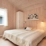 4 Star Holiday Home In Ulfborg * Fjand Gårde