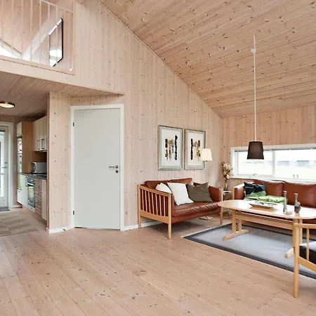 4 Star In Ulfborg *