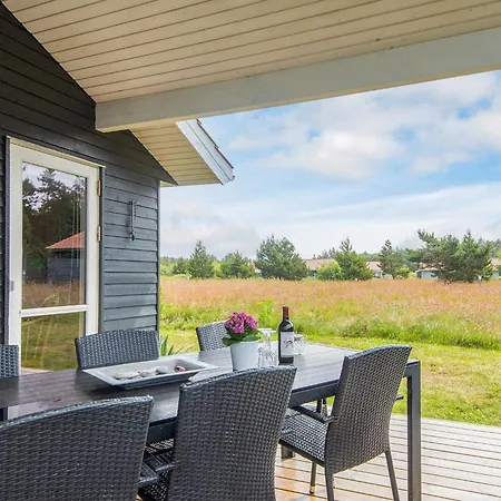 4 Star In Ulfborg