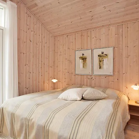 4 Star In Ulfborg Fjand Gårde