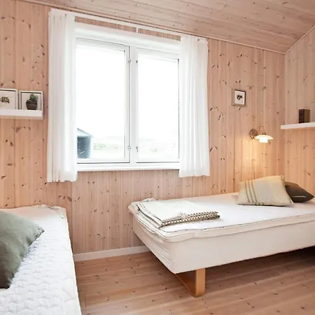 4 Star In Ulfborg Fjand Gårde
